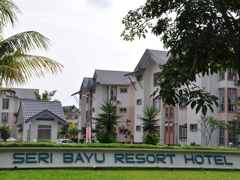 Seri Bayu Resort Hotel Sungai Pelek Ngoại thất bức ảnh